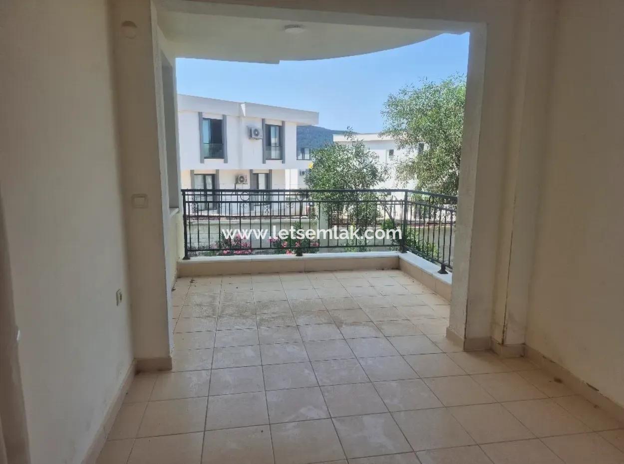 Satılık 3  1 Villa, Komplex