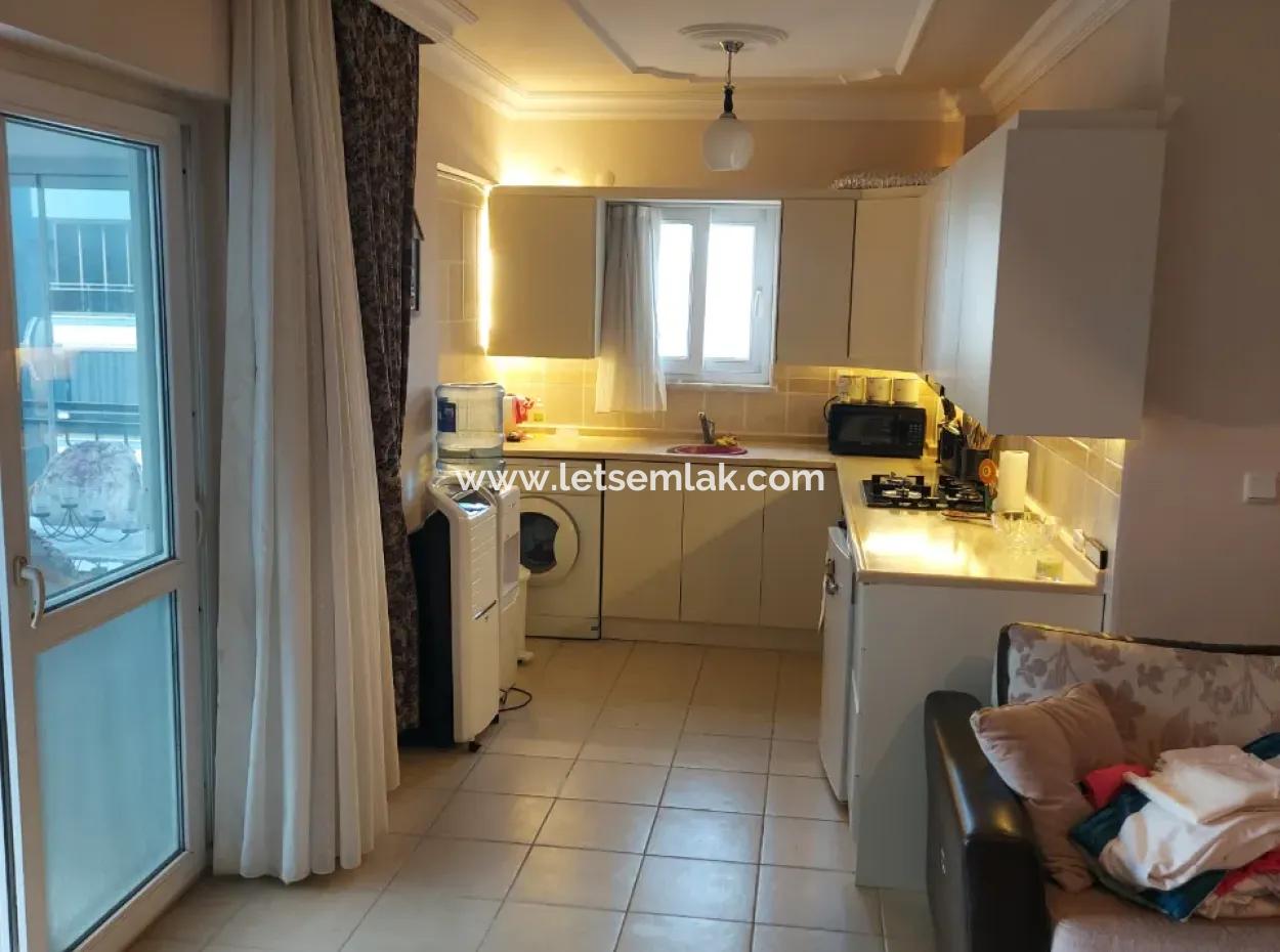 2 1 Ferienwohnung. Wohnung Im Ersten Stock In Einem Komplex Mit Pool In Didim.