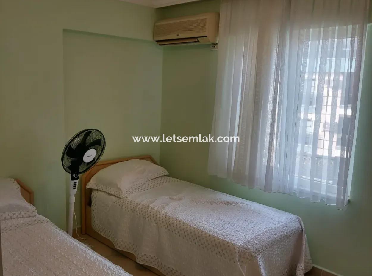 2 1 Ferienwohnung. Wohnung Im Ersten Stock In Einem Komplex Mit Pool In Didim.