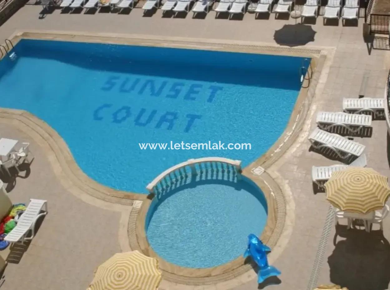 2 1 Ferienwohnung. Wohnung Im Ersten Stock In Einem Komplex Mit Pool In Didim.