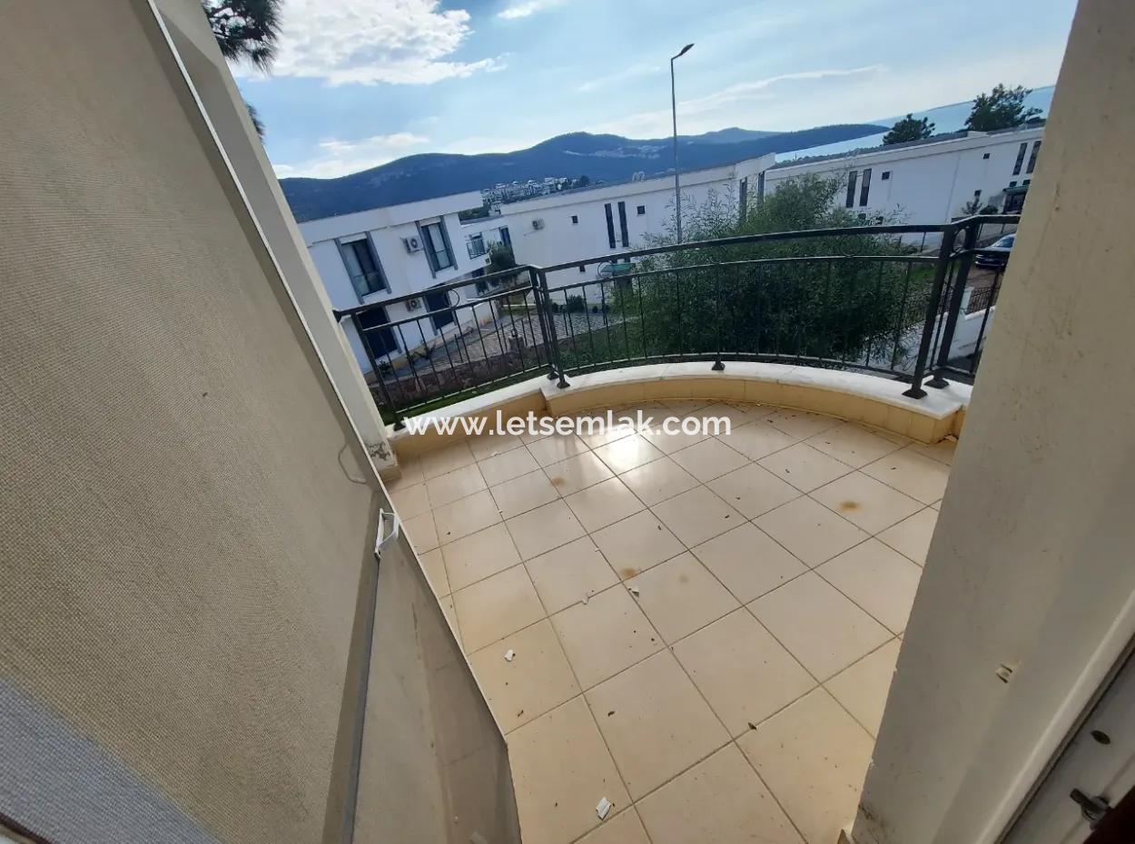 Satılık 3  1 Villa, Komplex