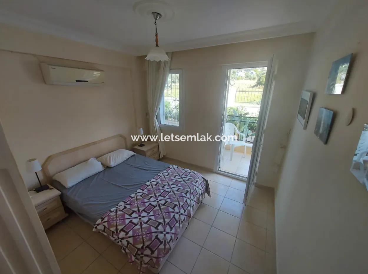 2 1 Erdgeschoss In Einem Schwimmbad In Akbük