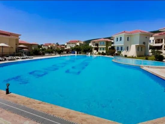 Satılık 3  1 Villa, Komplex