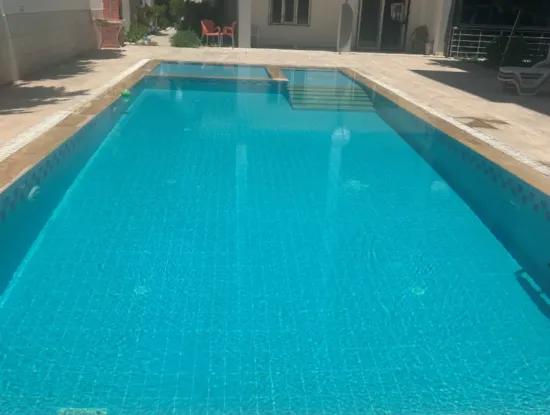 2 1 Didim Auf Einem Gelände Mit Einem Pool In Altinkum, Zum American College