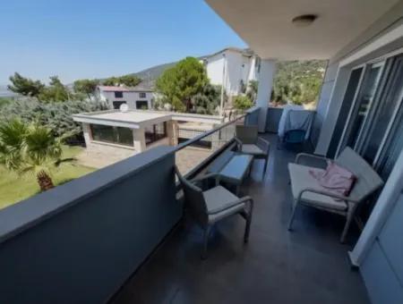 2 1 In Akbuk, Meer- Und Bergblick