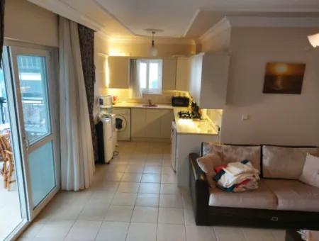 2 1 Ferienwohnung. Wohnung Im Ersten Stock In Einem Komplex Mit Pool In Didim.