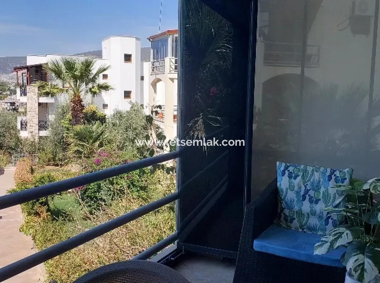 2 Bed 1 First Floor Apartment In Akbuk