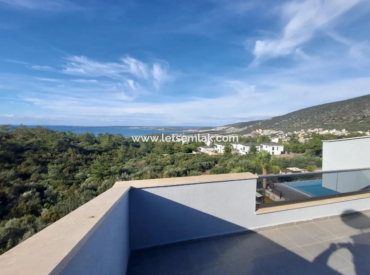 3 In 1 Duplex In Akbuk, Sea And Mountain View.