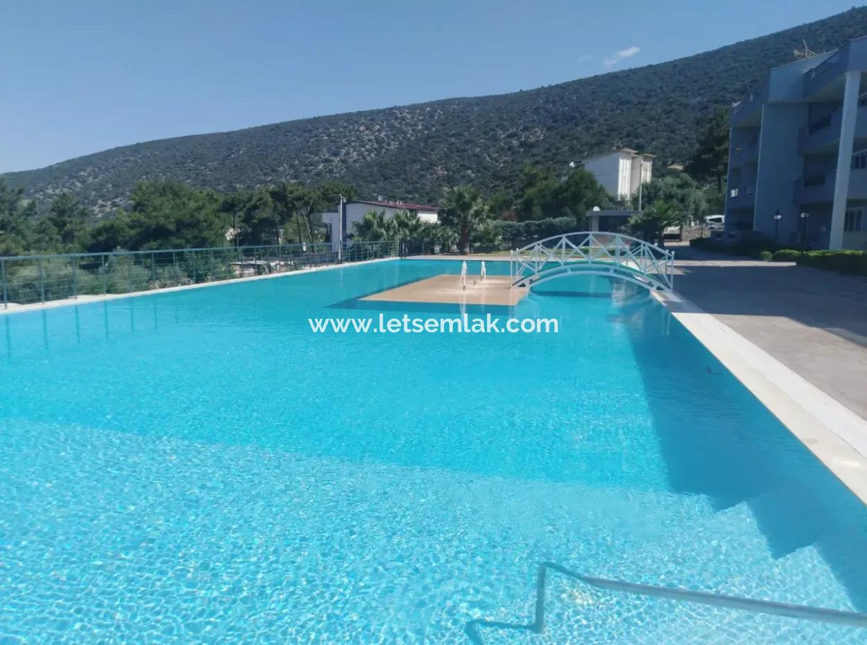 3 In 1 Duplex In Akbuk, Sea And Mountain View.