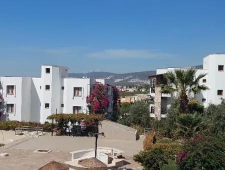 2 Bed 1 First Floor Apartment In Akbuk