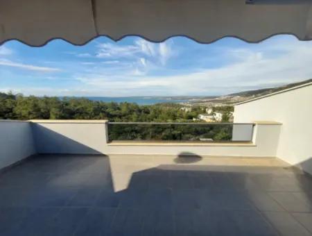 3 In 1 Duplex In Akbuk, Sea And Mountain View.