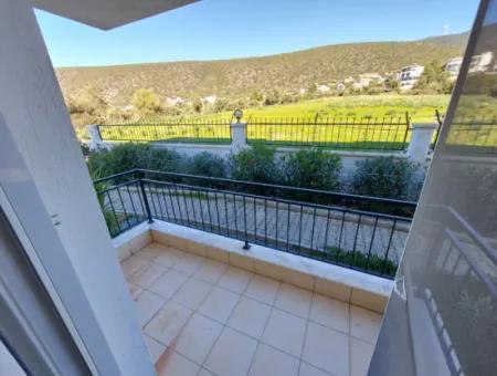 2 1 Ground Floor In A Pool Site In Akbük