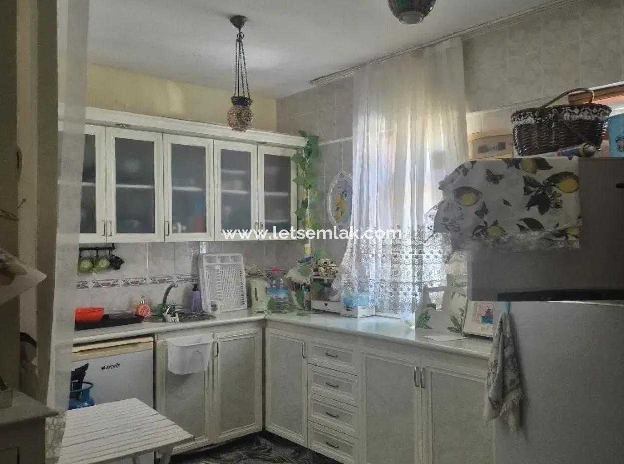 Akbük'te Satılık Bir Site İçinde Tripleks Villa.