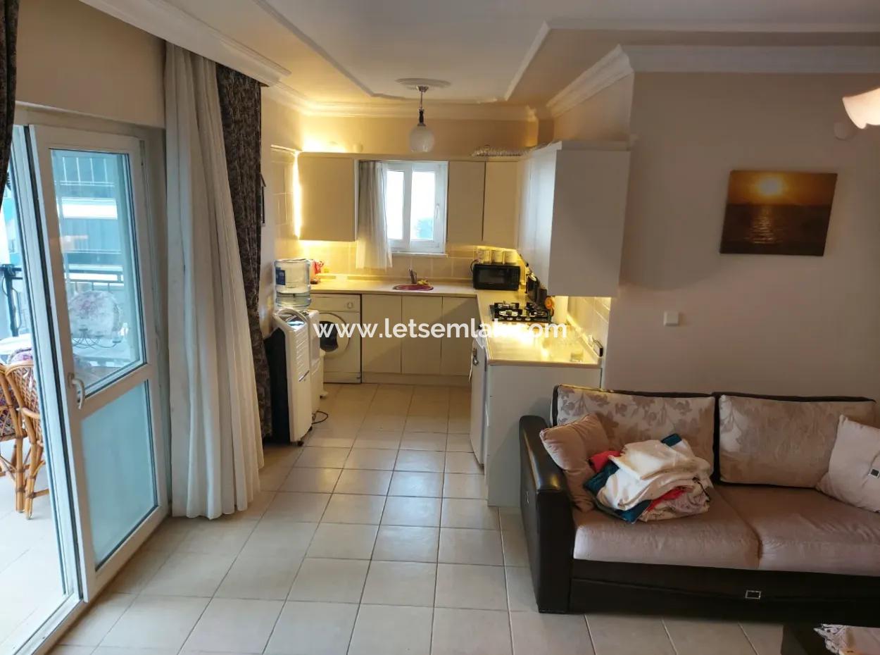 2+1 Daire. Didim'de Havuzlu Sitede Birinci Kat Daire.