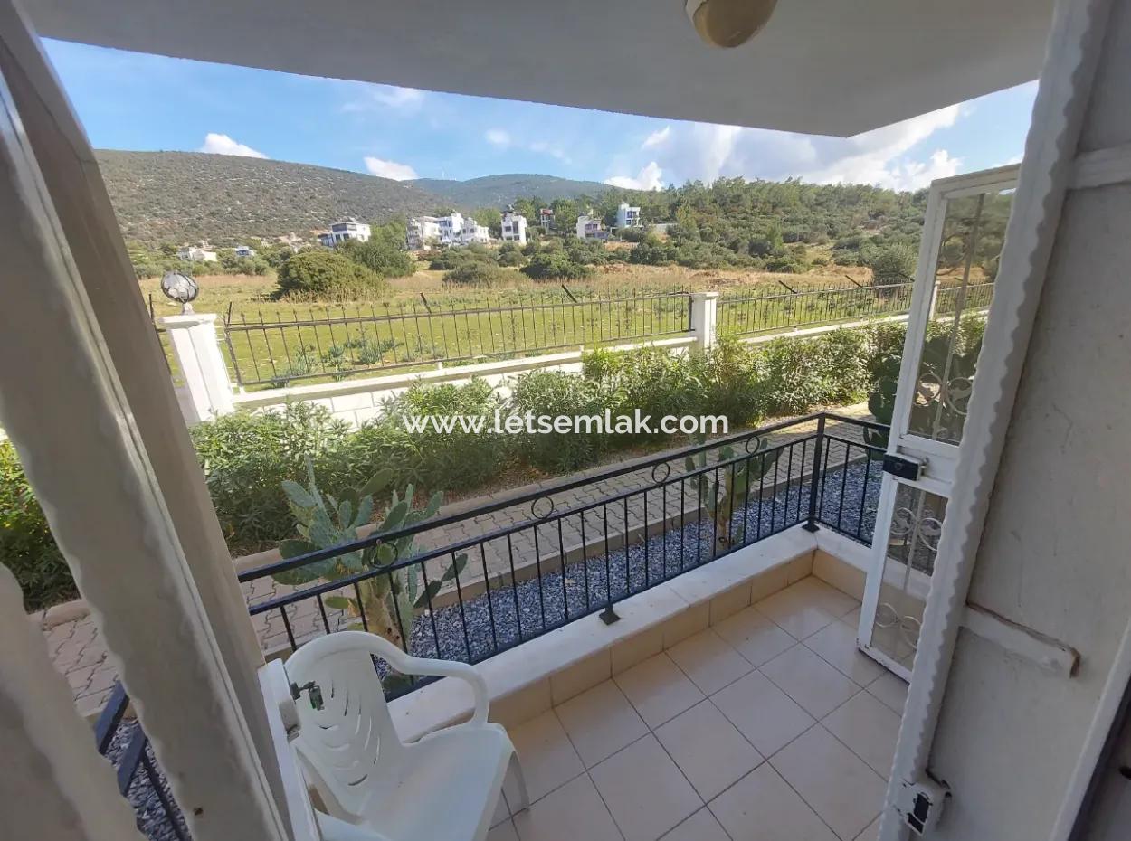 Akbük'te Havuzlu Sitede 2+1 Zemin Kat