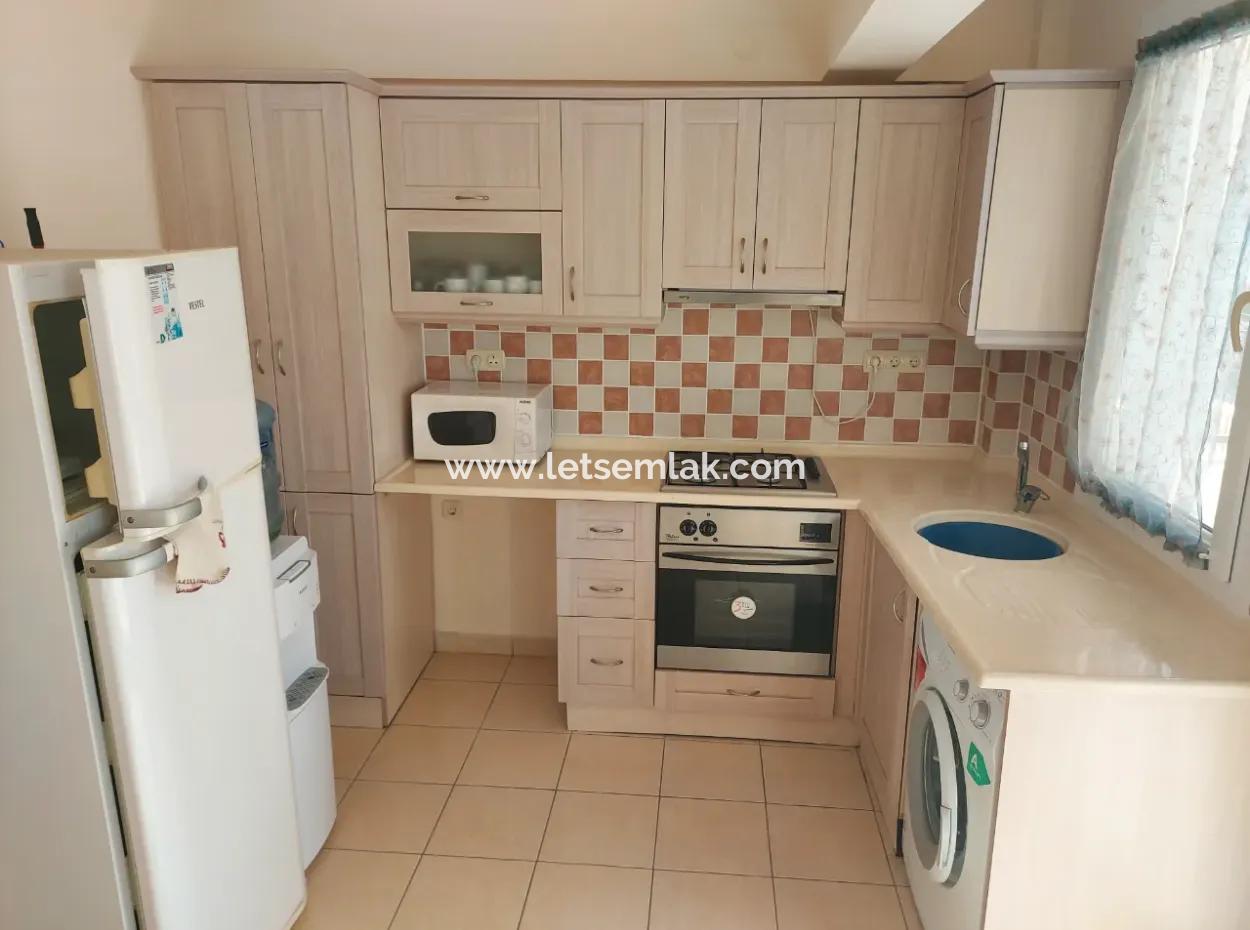 Akbük'te Havuzlu Sitede 2+1 Zemin Kat