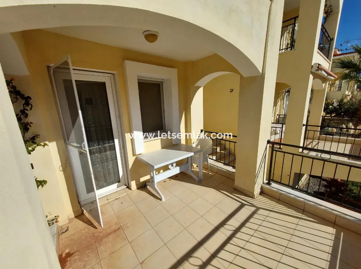 Akbük'te Havuzlu Sitede 2+1 Zemin Kat