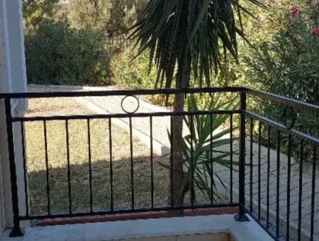 Akbük'te Havuzlu Sitede 2+1 Zemin Kat