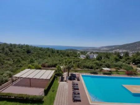 Akbük'te 2+1, Deniz Ve Dağ Manzarası