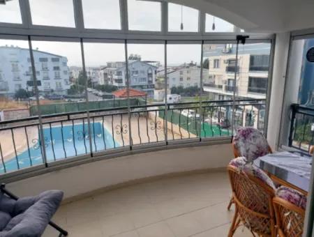 2+1 Daire. Didim'de Havuzlu Sitede Birinci Kat Daire.