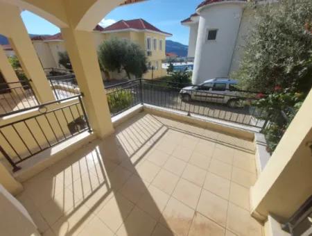 Akbük'te Havuzlu Sitede 2+1 Zemin Kat